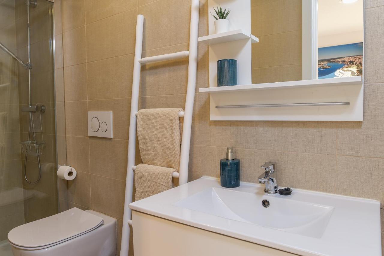 Atlantis Luxury Apartment Tarifa- Views, Parking, Wifi, Aircon, Swimming Pool Exteriör bild