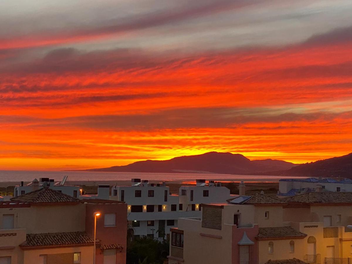 Atlantis Luxury Apartment Tarifa- Views, Parking, Wifi, Aircon, Swimming Pool Exteriör bild